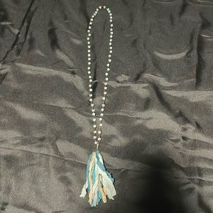Women’s necklace